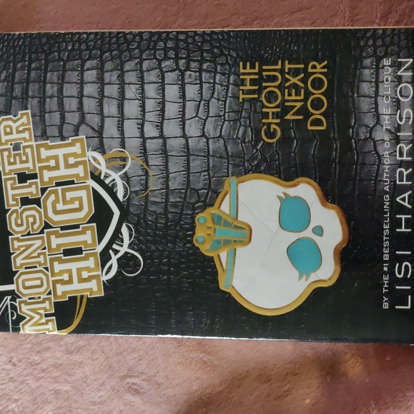 Monster high books, one journal - Picture 6 of 14